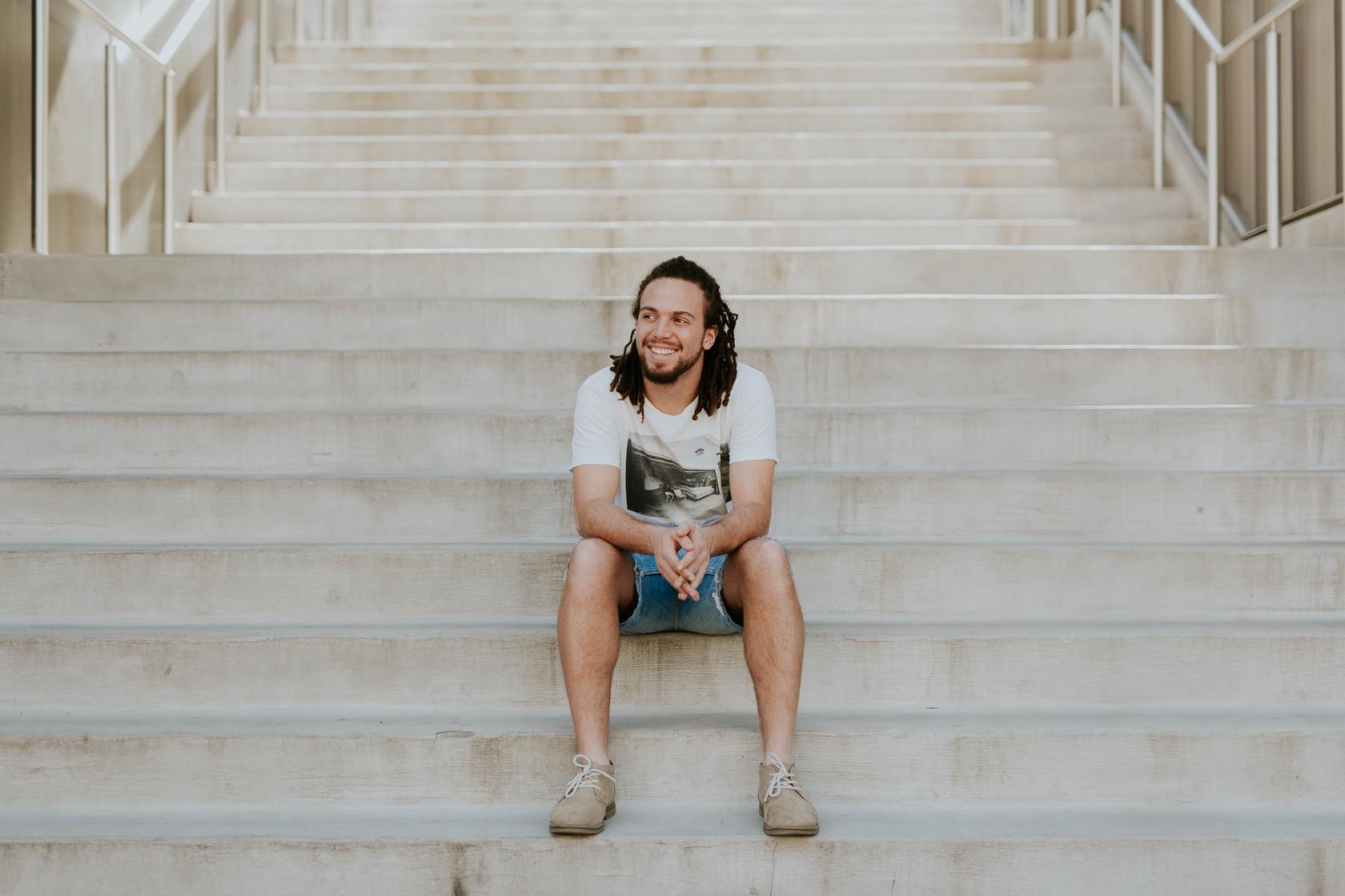 should I change my hairstyle–Unsplash